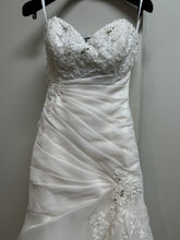 Load image into Gallery viewer, Y11556 - Sparrow