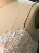 Load image into Gallery viewer, Nicoletta