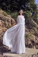 Load image into Gallery viewer, Breeze