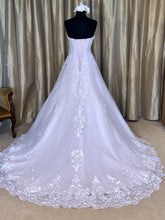 Load image into Gallery viewer, Isabella